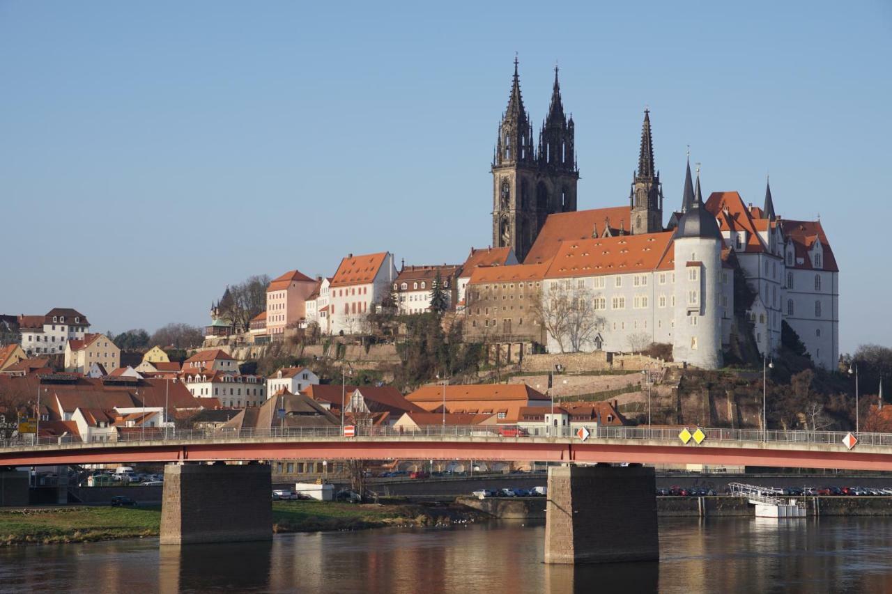 Lichtblick - sonnige Ferienwohnung am Lutherplatz Meißen Exterior foto